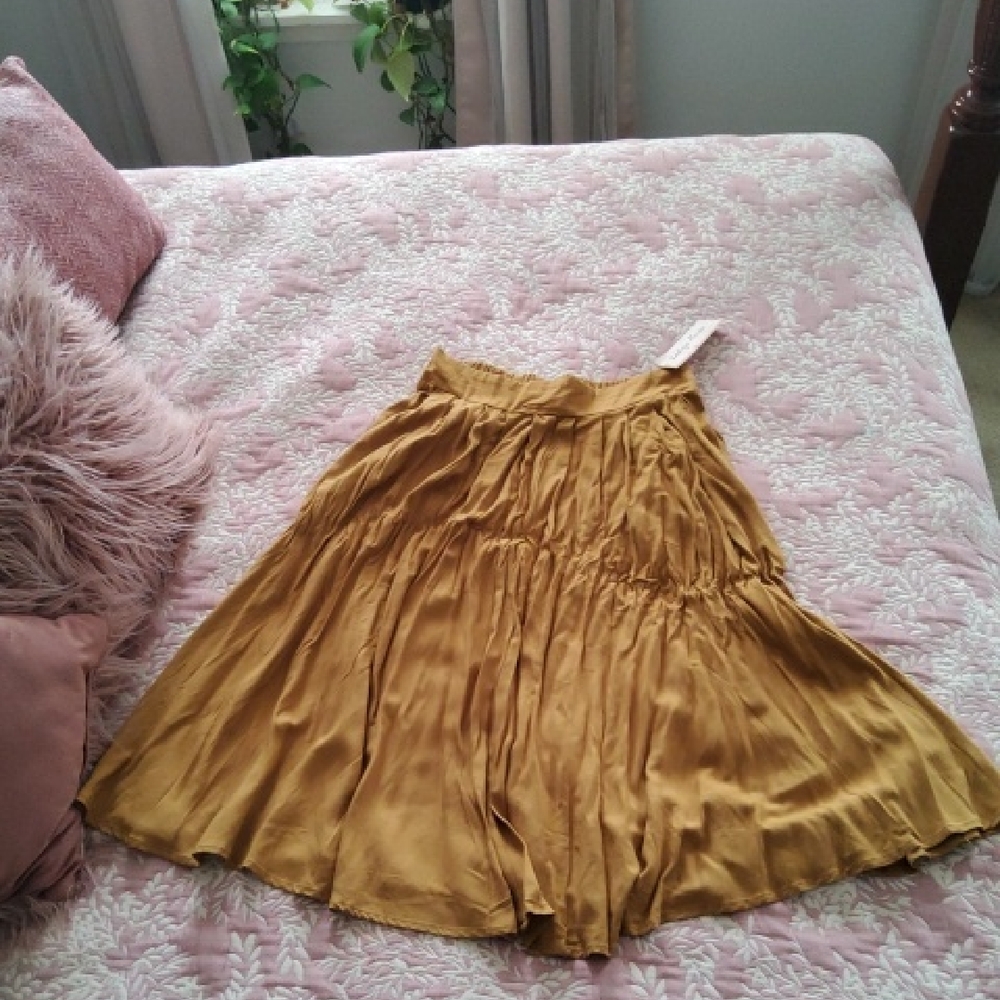 Indigo Rose Elegant Mustard Skirt